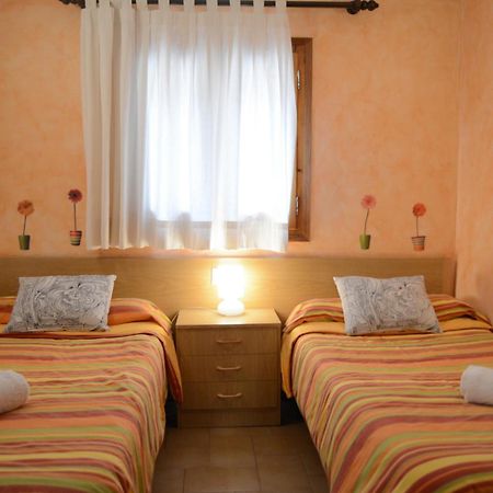 Hostal La Cuineta De Cal Triuet Gosol Bagian luar foto