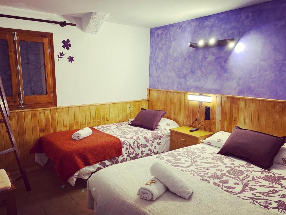 Hostal La Cuineta De Cal Triuet Gosol Bagian luar foto