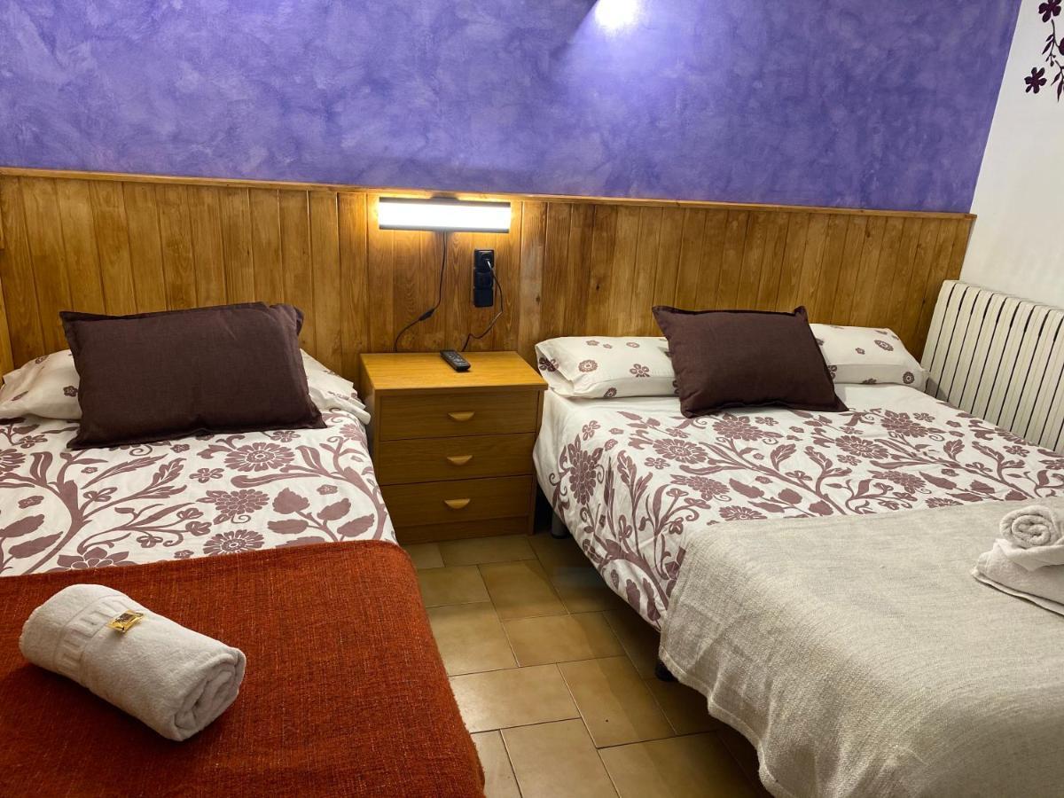 Hostal La Cuineta De Cal Triuet Gosol Bagian luar foto