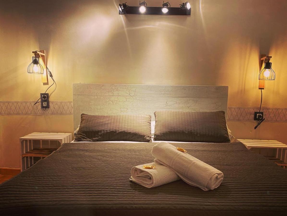 Hostal La Cuineta De Cal Triuet Gosol Bagian luar foto