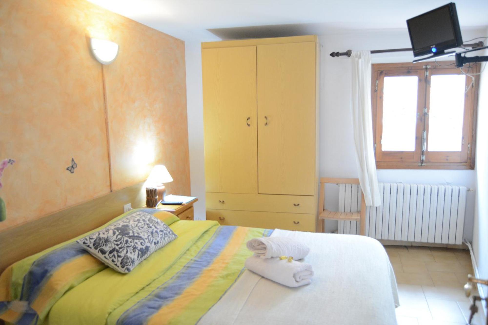 Hostal La Cuineta De Cal Triuet Gosol Ruang foto