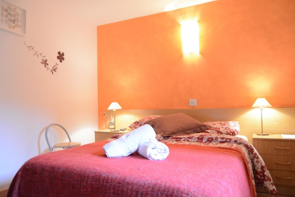Hostal La Cuineta De Cal Triuet Gosol Bagian luar foto