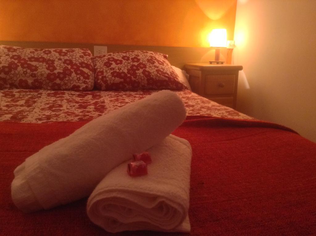 Hostal La Cuineta De Cal Triuet Gosol Bagian luar foto